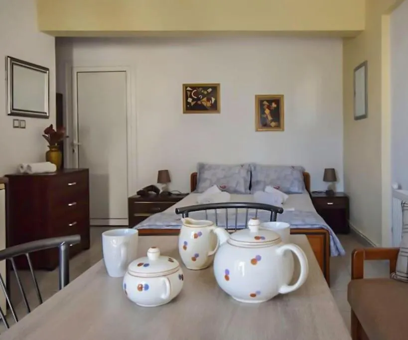 Properstay 110 - George'S Apartments Polychrono