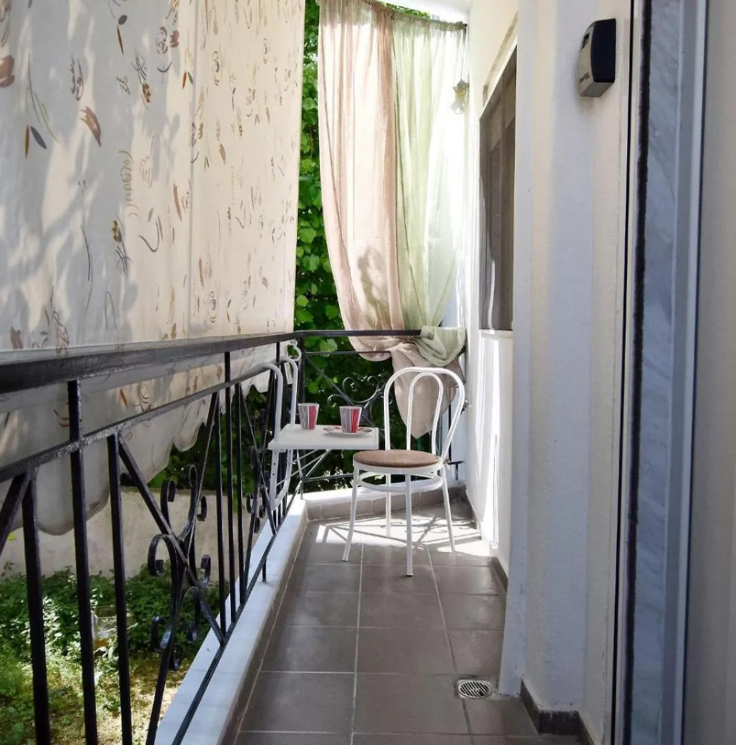 Properstay 110 - George'S Apartments Polychrono Greece
